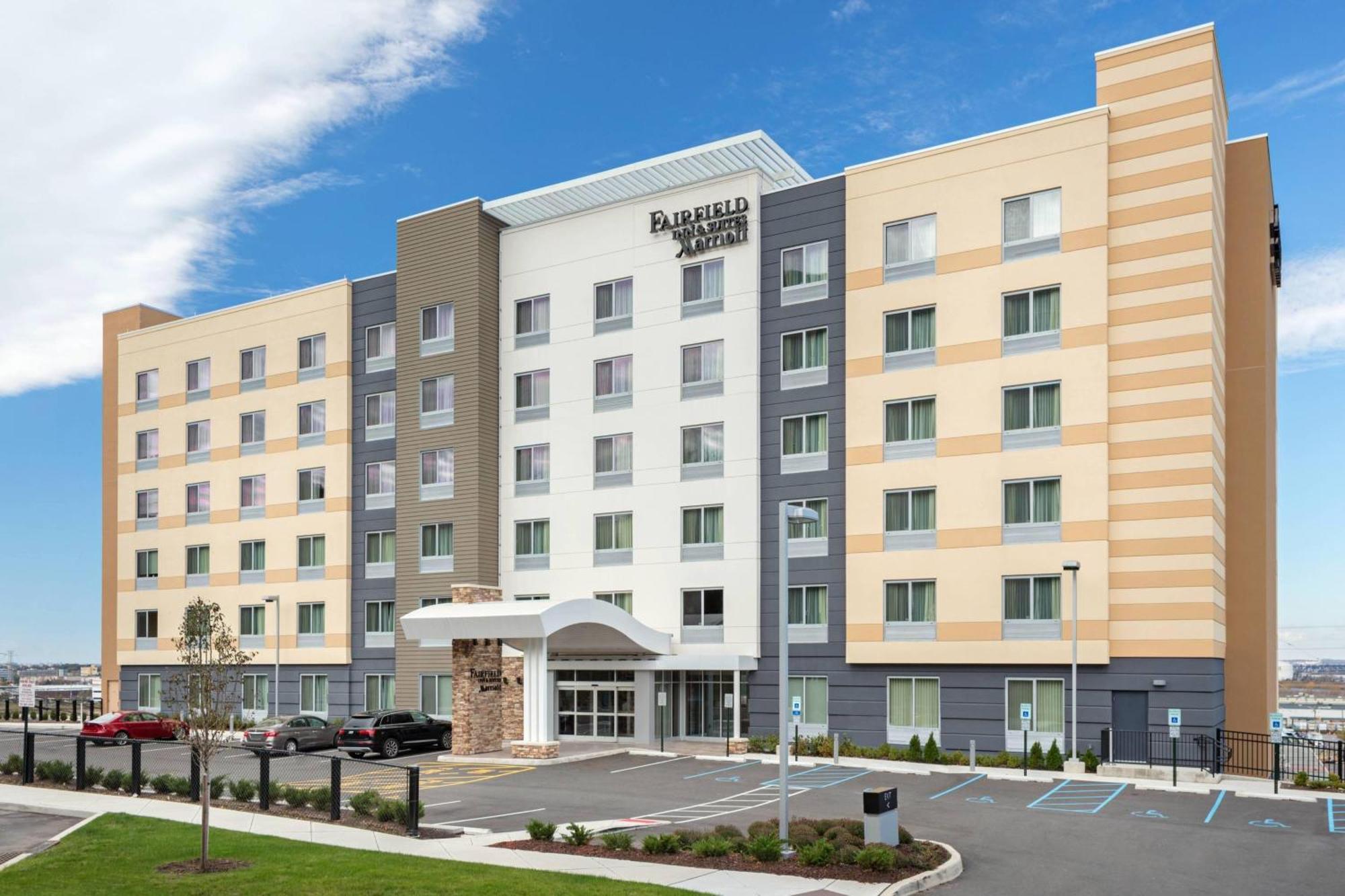 Fairfield Inn & Suites By Marriott North Bergen Exterior photo